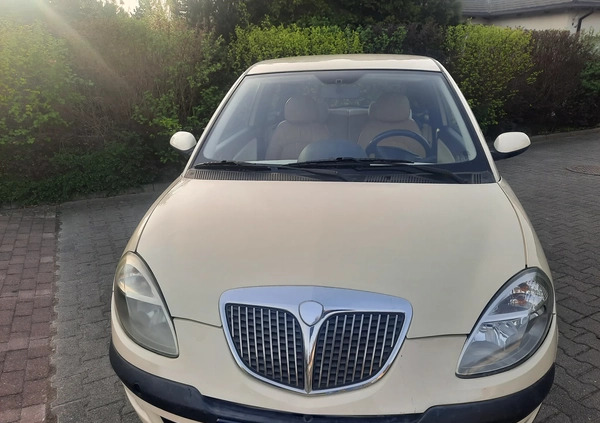 Lancia Ypsilon cena 7500 przebieg: 156000, rok produkcji 2003 z Swarzędz małe 254